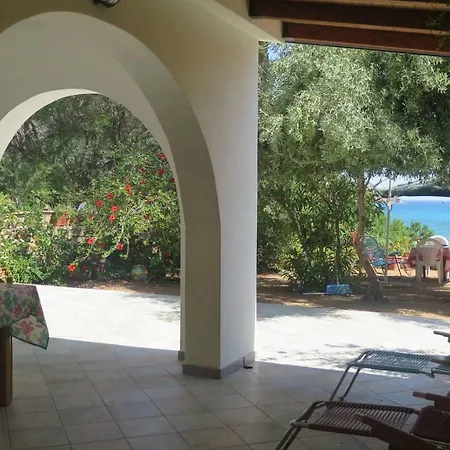 Casa Con Giardino Sulla Spiaggia *