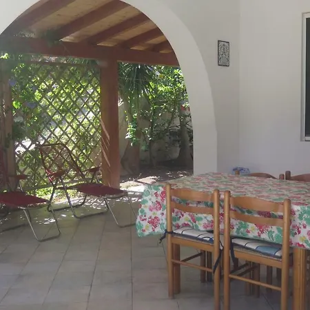 Casa Con Giardino Sulla Semesterbostad Tertenìa